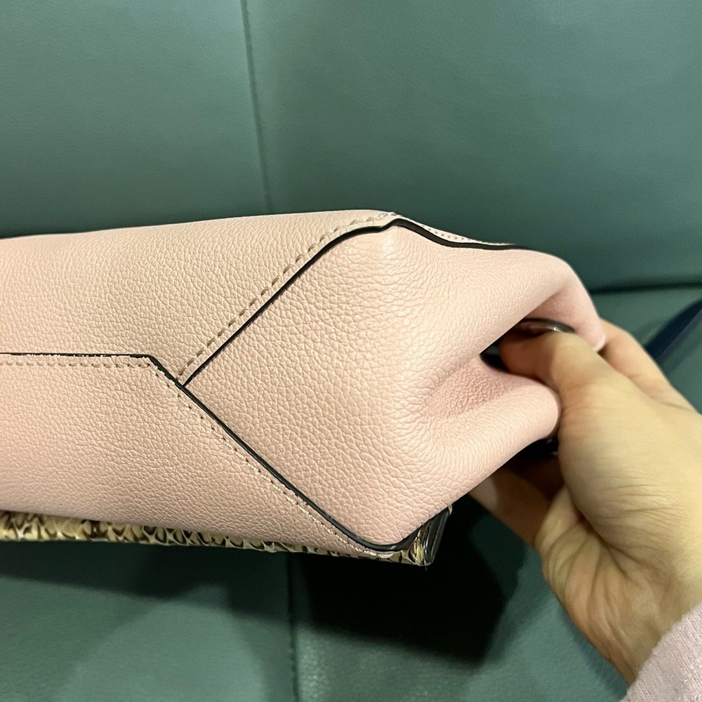 Louis Vuitton Lockme Python Crossbody - Picture 5 of 13